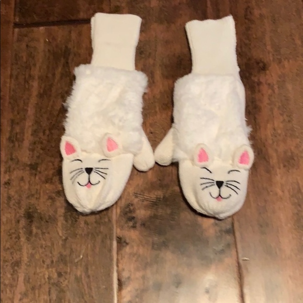 Kitty cat mittens!